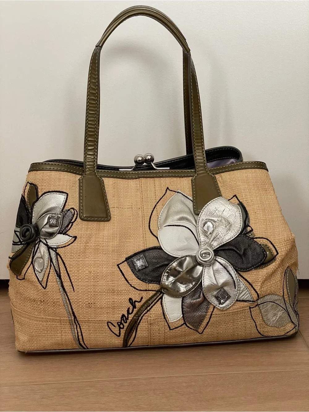 Coach Hamptons 10th Anniversary 13531 Straw Floral Kisslock Tote Bag